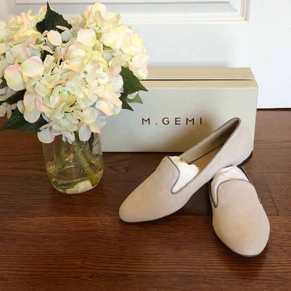 M. Gemi Pétalo Loafers - Picture 1 of 7